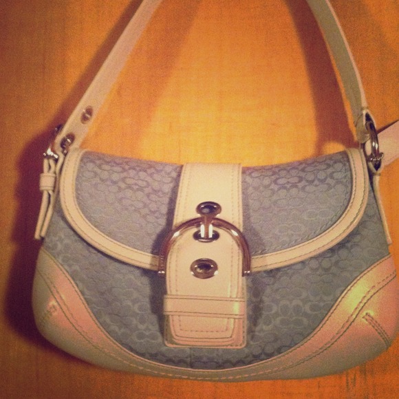 Original COACH purse. Barely used, great condition
