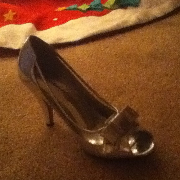 Sold Jazzberry high heels