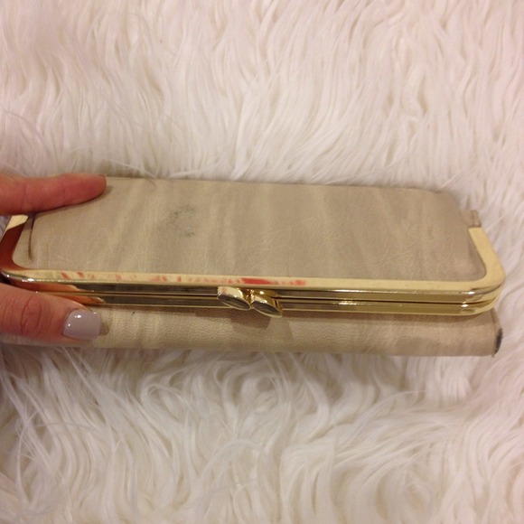 ❌SOLD❌Nude Wallet with gold metal plate