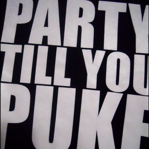 SOLD"Party Till You Puke" graphicurban outfitters - Picture 2 of 4