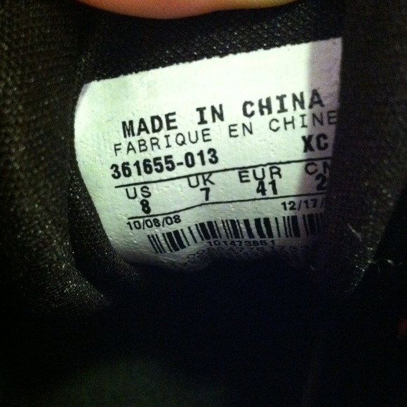 Authentic Nikes ! - Picture 3 of 3