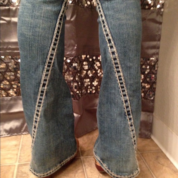 True Religion - Picture 3 of 3