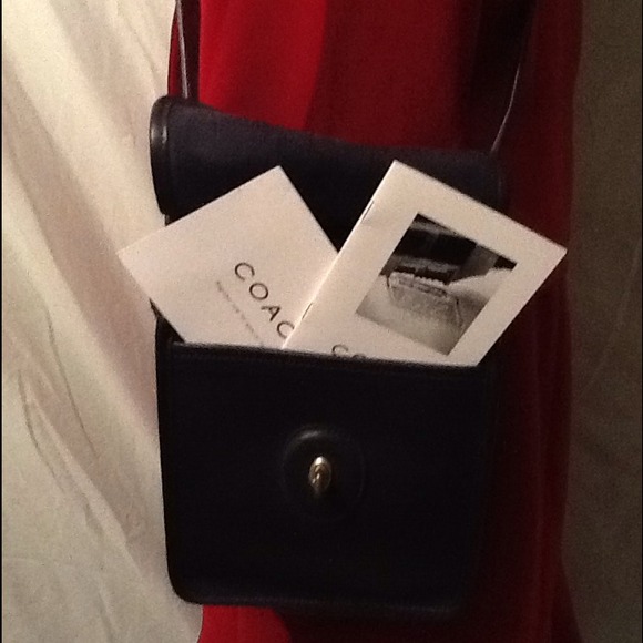 SOLDπ₯New Navy Coach Murphy Willis Cross Body - Picture 2 of 4