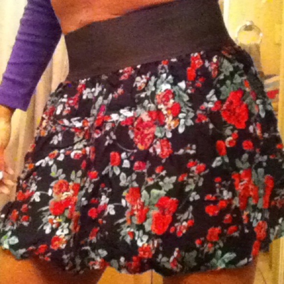Skirts !! - Picture 3 of 4