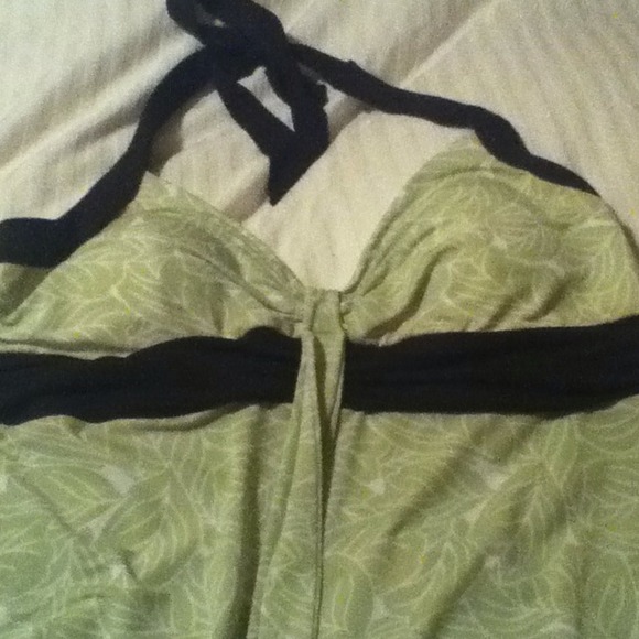 Halter top - Picture 2 of 4