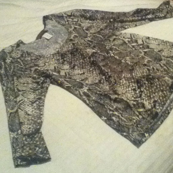 Silky snakeskin print