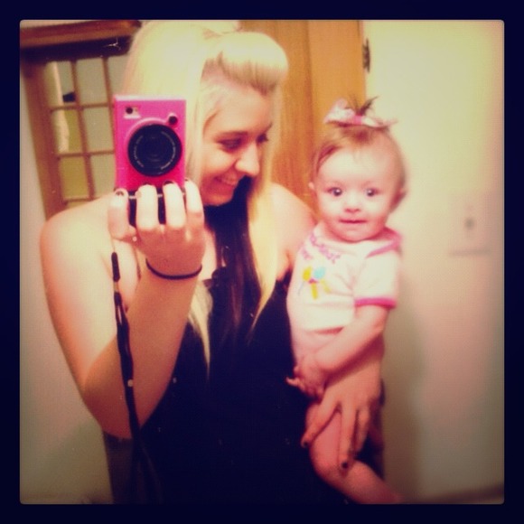 Pweese Buy the rest of my mommys stuff , Brystol:) - Picture 1 of 1