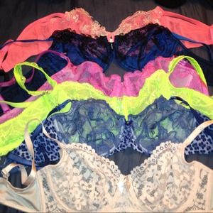 VICTORIA'S SECRET UNLINE 36D bras
