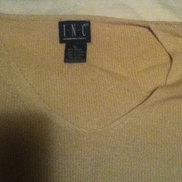 Sweater - Picture 2 of 2