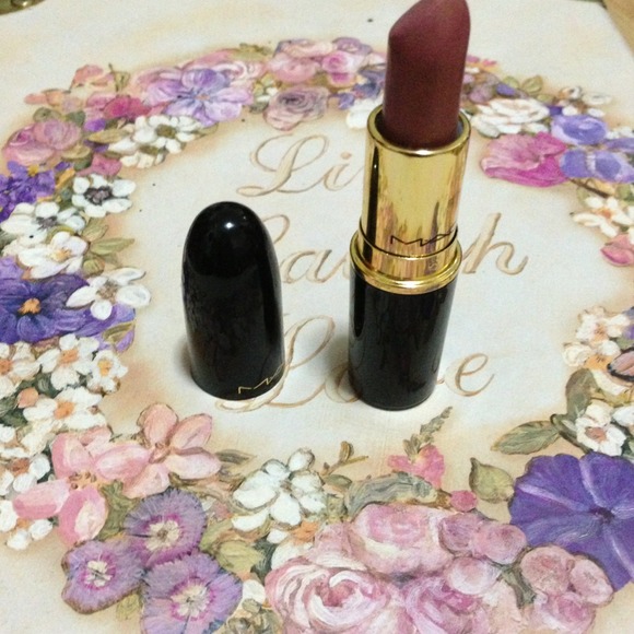 (SOLD!) Mac's Mellow Mood lipstick