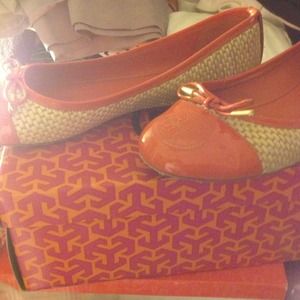 Reserved. 💜Tory Burch ballet flats.