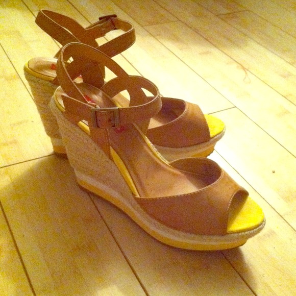 Union bay yellow and tan leather wedge size 8
