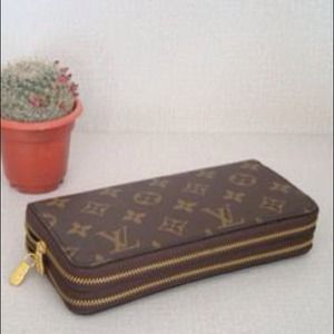 LV Wallet