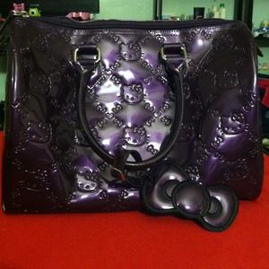 Purple hello kitty purse