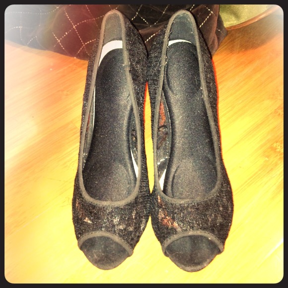 REDUCED Black lace open toed heels