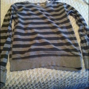 Gray long slevee shirt!:)