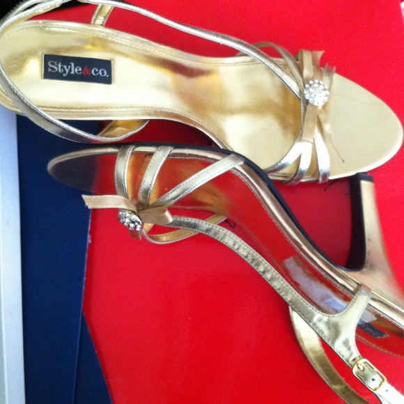 gold strappy heels @ luxelor