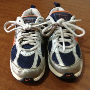 Boys Nike tennis shoes.