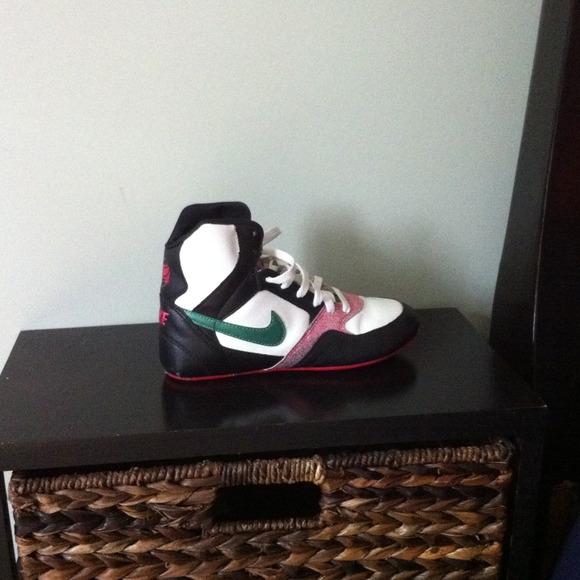 ****New price****Cute on the go sneakers