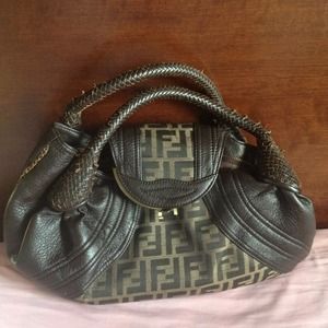 FENDI Shoulder Bag