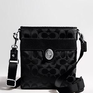 *SOLD* Authentic COACH cross-body