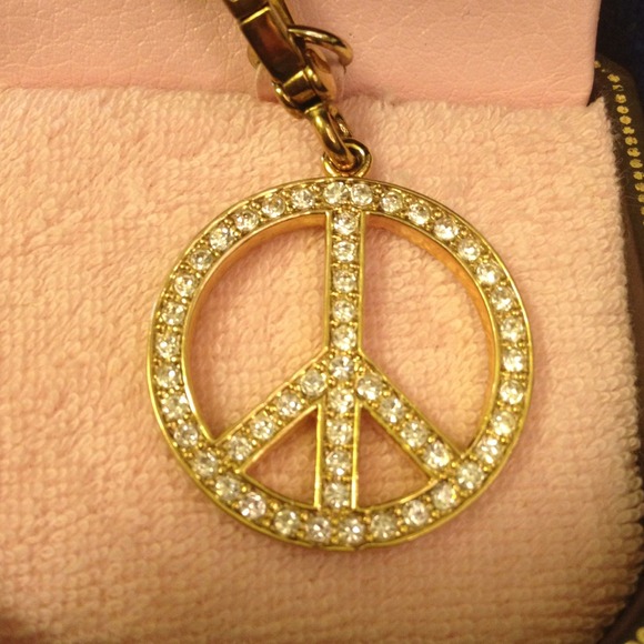 💓Juicy Couture💓 Pavé Peace Charm