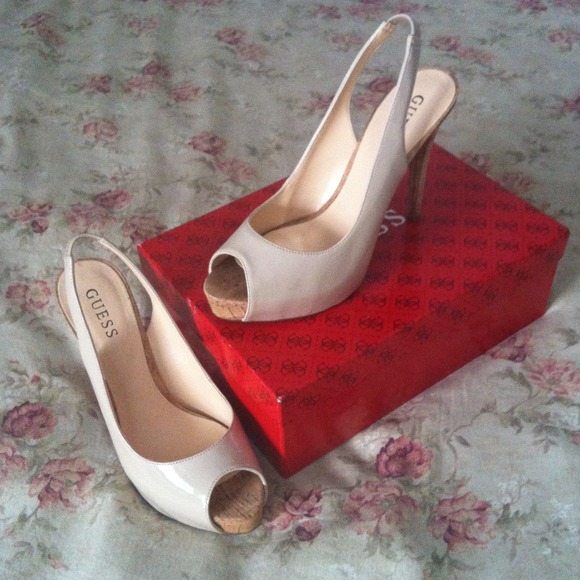 GUESS Nude Patent Leather PeepToes 9M