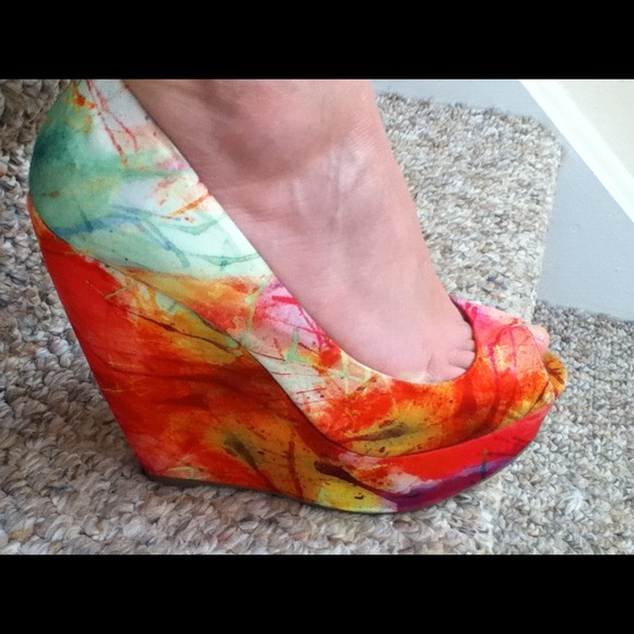 multicolored platforms