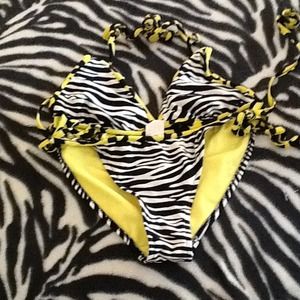 Bathing suit. It is yellow w/ black bathing suit.