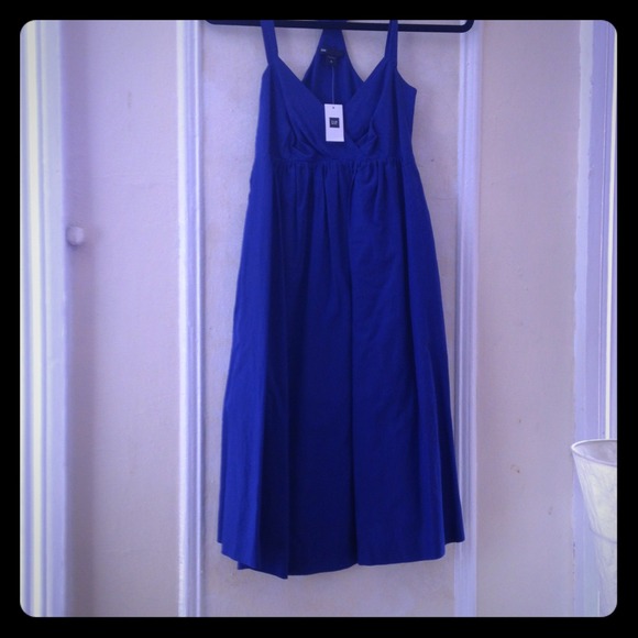 Gap dress can be worn formal or casual!