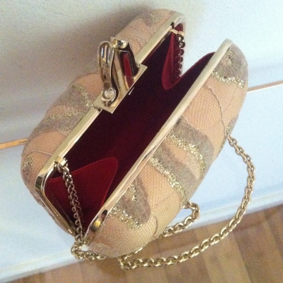 Christian Louboutin- Pale pink- gold hardware - Picture 2 of 3