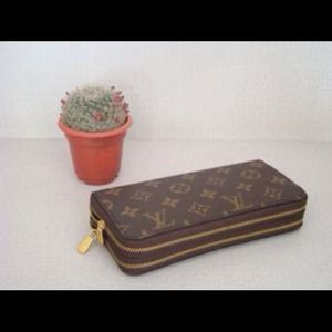 LV Wallet