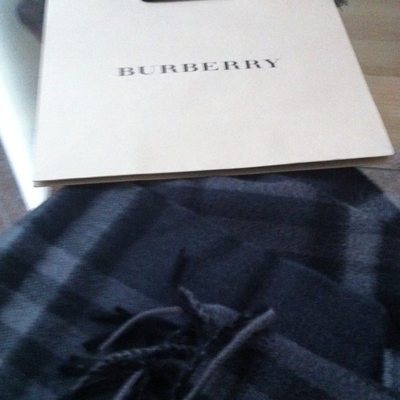 Sold - Picture 3 of 4