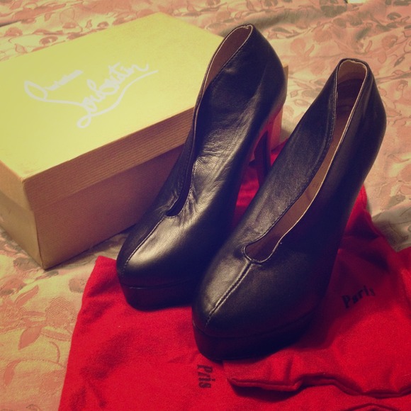 Christian Louboutin Pumps 4" heels