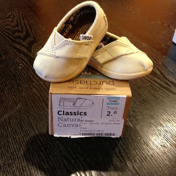 Tiny Canvas Toms