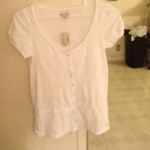 White short sleeve American eagle outfitters