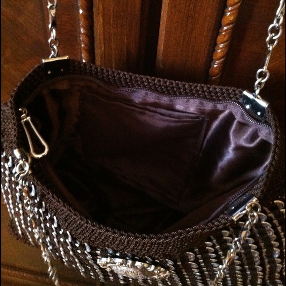 Beautiful Handmade soda can pull tab purse! ‼️ - Picture 3 of 4