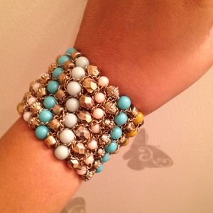 Stretch piece bracelet