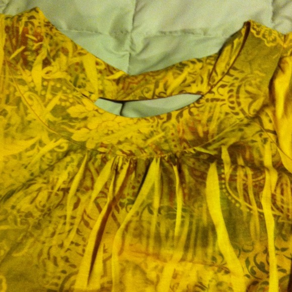 Yellow top - Picture 2 of 3