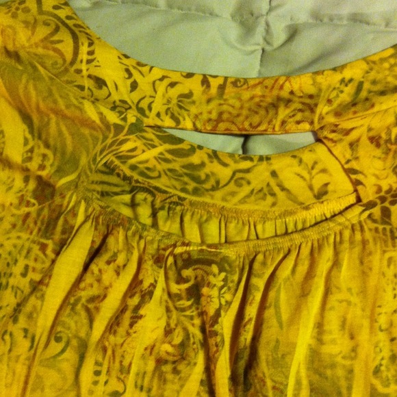Yellow top - Picture 3 of 3