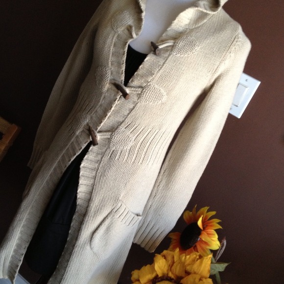 SOLD in bundle -BRAND NEW LONG KNIT SWEATER - Picture 3 of 4