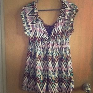 SOLD Zigzag top