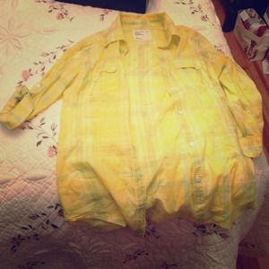 American eagle yellow/light blue button down