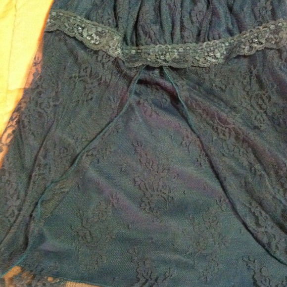 Lace top - Picture 3 of 3
