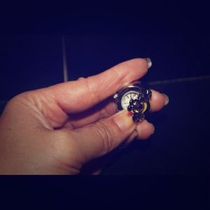 Bee watch ring