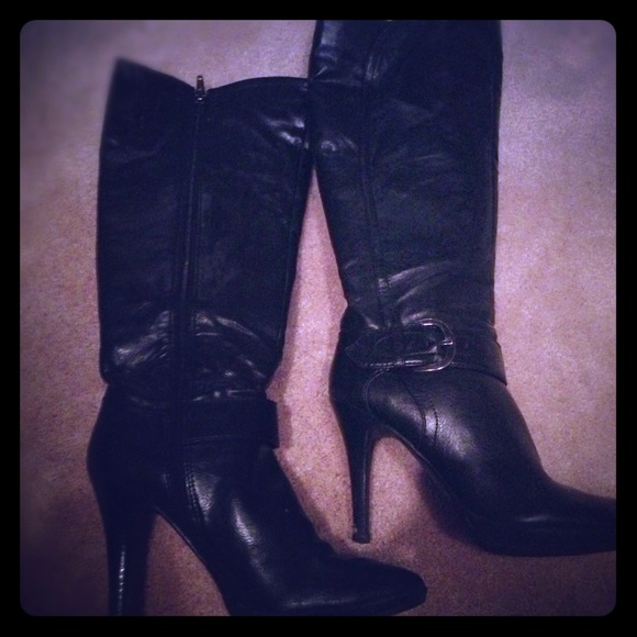 ⭐SOLD ⭐ Black boots