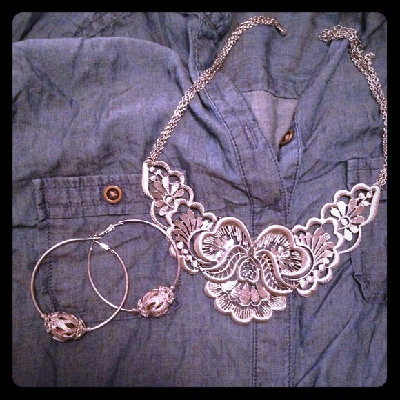 Silver Necklace & Earrings