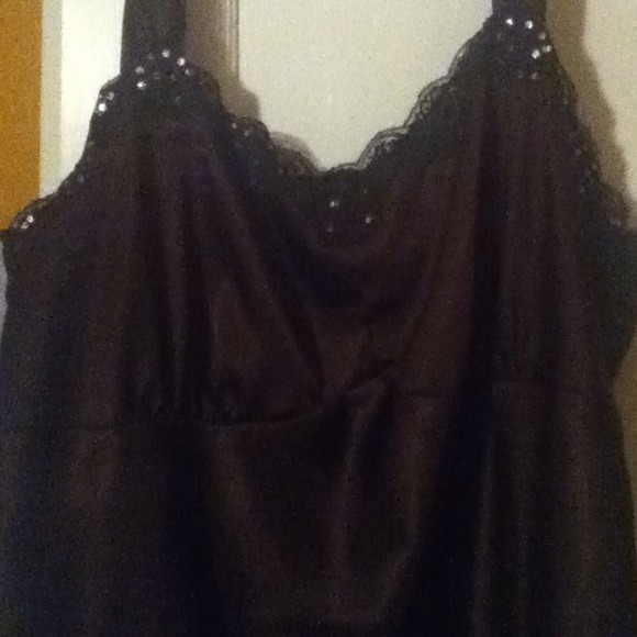 Top - Picture 2 of 2