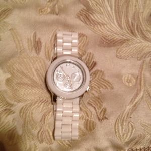 Brand new women's fashion watch