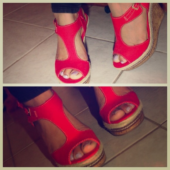 Only worn once for this picture :)